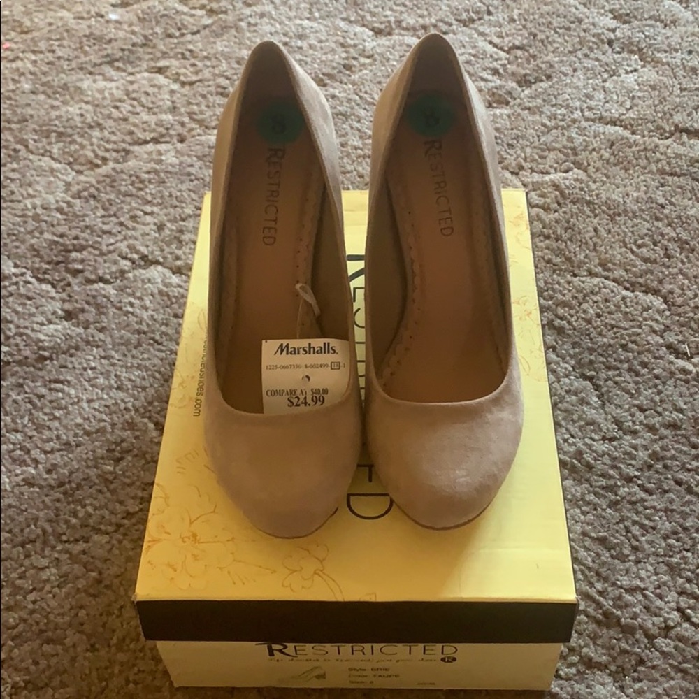 RESTRICTED - TAUPE HEELS - 8 - Picture 3 of 5